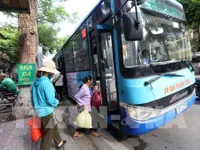 Hà Nội phát hành hơn 250.000 thẻ miễn phí xe bus