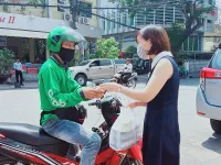 Hà Nội giãn cách xã hội, shipper có được phép hoạt động không?