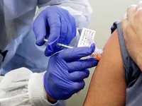 Nhóm chuyên gia kiểm duyệt vaccine của Mỹ có quyền lực hơn cả Tổng thống - Họ là ai?