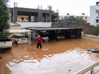 Mưa lớn gây ngập lụt nghiêm trọng tại Hy Lạp