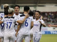 HAGL crush HCMC 5-2 as V.League 1’s first phase wraps up