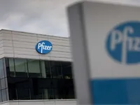 Pfizer và BioNTech nộp đơn xin cấp phép khẩn cấp vaccine phòng COVID-19 tại EU