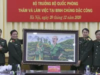 Defence Ministry leaders salute soldiers on 76th anniversary of Vietnamese People’s Army