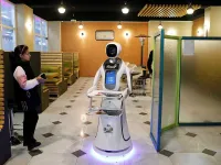 Robot phục vụ thức ăn đầu tiên ở Afghanistan