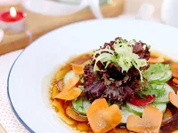 Tạo sự lãng mạn trong ngày Valentine với món salad tình yêu