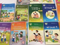 Hiệu trưởng trường phổ thông được chọn sách giáo khoa