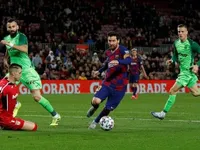Messi on song as Barca ease into Copa quarters