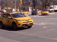 Taxi New York (Mỹ) gặp khó khăn vì dịch COVID-19