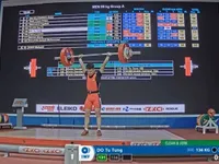 Vietnamese lifter wins six golds, breaks world record at Asian youth & junior championships