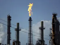 OPEC và đối tác không đạt đồng thuận cắt giảm sản lượng, giá dầu xuống chạm đáy