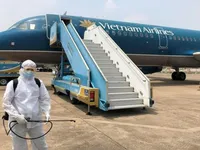 Tất cả trường hợp tiếp xúc gần với 2 tiếp viên Vietnam Airlines đều âm tính với COVID-19