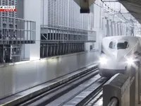 Tàu cao tốc Shinkansen thế hệ mới - 'Khách sạn di động' với vận tốc gần 300 km/h