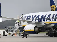 M&aacute;y bay Ryanair hạ c&aacute;nh khẩn cấp do đe dọa đ&aacute;nh bom