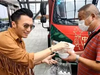 Tạ Đình Phong bị cư dân mạng phản đối vì không đeo khẩu trang khi đi tour Vũ Hán