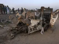 Xe khách bị tàu hỏa đâm trực diện tại Pakistan, ít nhất 22 người thiệt mạng
