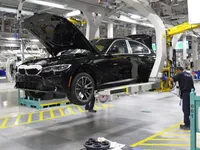 BMW tăng cường sản xuất xe điện