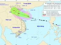 Áp thấp nhiệt đới gây gió giật và lốc xoáy, ảnh hưởng khu vực giữa và Nam Biển Đông