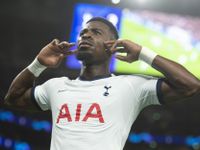 AC Milan theo đuổi hậu vệ của Tottenham