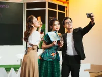 VTV Awards 2020 - The Hit List 02: Hậu trường Khánh Vy và Quỳnh Kool nhí nhảnh cùng MC Trần Ngọc