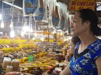 Processed goods market prepares for Tết 2020