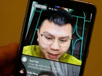 Livestream xem b&oacute;i, bịa chuyện 'ma' để b&aacute;n h&agrave;ng online