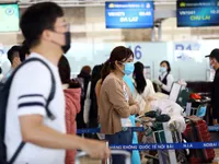 R&agrave; so&aacute;t người nhập cảnh mắc COVID từ 28/11 để giải tr&igrave;nh tự gen