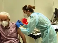 Đức sẽ tiêm vaccine toàn dân vào cuối mùa hè