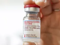 Moderna thử nghiệm vaccine ngừa biến thể SARS-CoV-2 từ Nam Phi