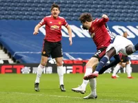 Football: Man Utd and Everton stumble in City's wake