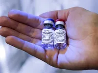 Đức đàm phán mua vaccine Sputnik V của Nga