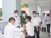 Tiêm hơn 1.500 liều vaccine phòng COVID-19 cho lực lượng phòng chống dịch trên biển Tây Nam