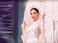 Miss Universe: Khánh Vân với cú xoay ấn tượng ở phần thi trang phục dân tộc