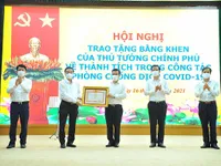 Thủ tướng Chính phủ khen thưởng mô hình chống dịch '3 lớp' của Đông Anh