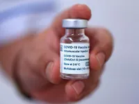 EU đạt mục tiêu phân phối đủ vaccine COVID-19