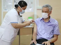 Thủ tướng Singapore kêu gọi không trì hoãn tiêm vaccine