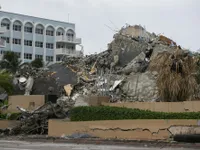 Tìm thấy thêm nhiều thi thể nạn nhân vụ sập tòa nhà chung cư ở Florida
