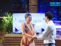 Shark Tank: Quyết chiêu mộ startup Mực nhảy, Shark Liên cạnh tranh với Shark Bình