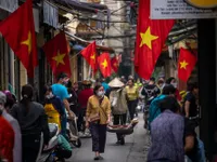 “Làn sóng dịch hiện tại không thể làm trật đường ray kinh tế Việt Nam”