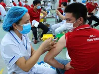 Vaccine và “mắt xích' shipper