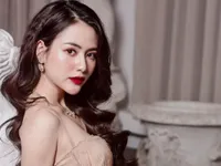 Ngắm nhan sắc gợi cảm của Việt Hoa - Thiên Nga 'Hương vị tình thân”