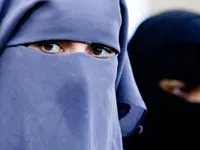 Doanh số burqa tăng vọt sau khi Taliban lên nắm quyền tại Afghanistan