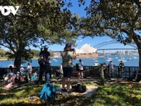 Australia chào năm mới với số ca mắc COVID-19 cao nhất
