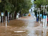 Mưa lớn gây lũ lụt nghiêm trọng tại nhiều thành phố của Israel