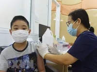 Hơn 7 triệu trẻ em Nhật Bản từ 5-11 tuổi được phát phiếu tiêm vaccine COVID-19