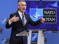 Hội nghị thượng đỉnh NATO khai mạc, NATO - EU họp khẩn về tình hình Ukraine