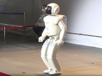 Asimo - biểu tượng công nghệ robot tiên phong của Nhật Bản