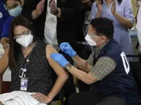 Philippines bắt đầu triển khai tiêm mũi vaccine COVID-19 tăng cường thứ hai