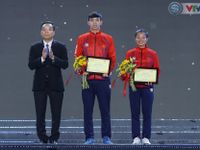 Nguyễn Huy Hoàng và Nguyễn Thị Oanh được vinh danh tại lễ bế mạc SEA Games 31