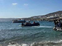Hy Lạp giải cứu 108 người di cư ở ngoài khơi Mykonos, 4 người mất tích