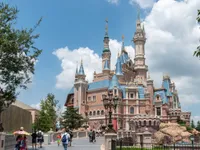 Công viên Disneyland Thượng Hải mở cửa trở lại